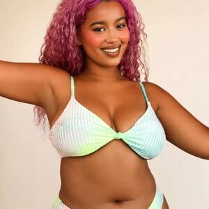 Dippin Daisys Zen Triangle Bikini Top Size S NWT